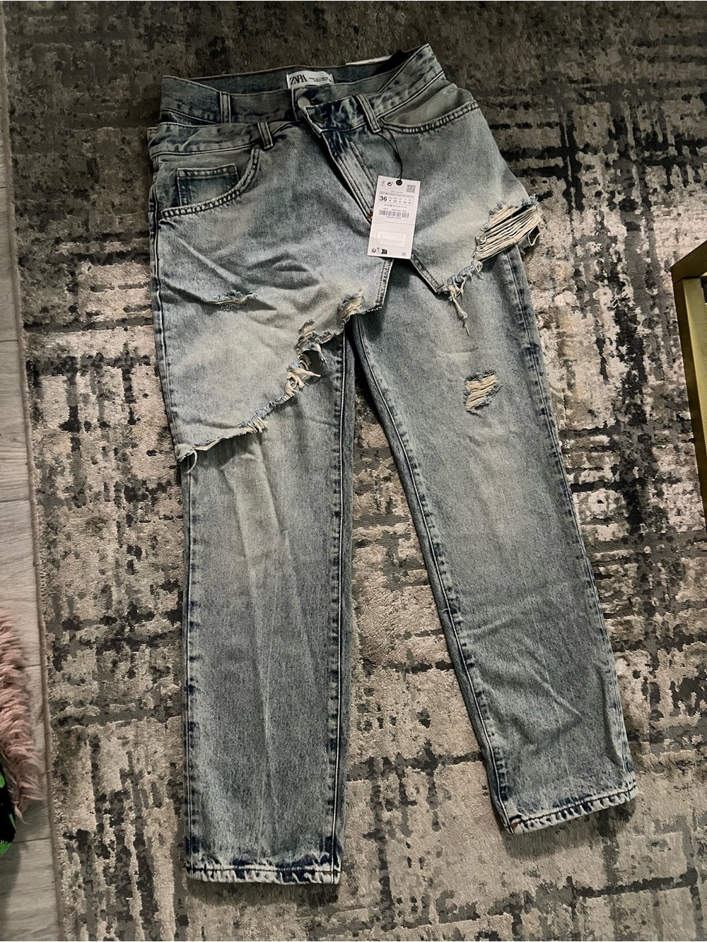 Zara Light Blue Distressed Boyfriend Jeans with Asymmetric Hem - Picture 2 of 7